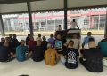 Syahroni Ali dan Riko Hamdan saat dialog dengan warga binaan. FOTO: OYI