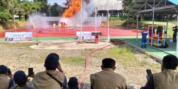 Saat simulasi pemadaman api oleh fireground. FOTO: IST