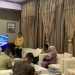 Suasana pemaparan Ivan Wirata dihadapan Wali Kota Maulana dan Ketua DPRD Kota Jambi. FOTO: UCUP