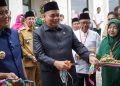 KFA melalui Pokir menyerahkan bantuan ambulance melalui dana Pokir. FOTO: IST