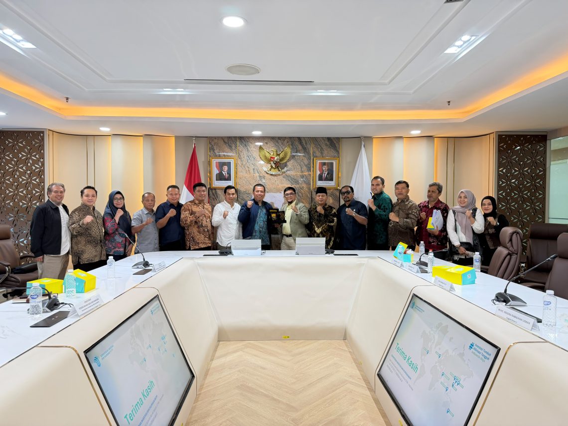 Komisi II DPRD Provinsi Jambi mengunjungi BKPM di kementrian investasi dan belajar pola investasi terintegrasi. FOTO: UCUP