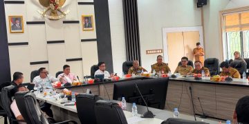 Banggar DPRD dan TAPD Pemprov Jambi Capai kesepakatan untuk tunda penggunaan Rp 57 M di APBD perubahan. FOTO: UCUP