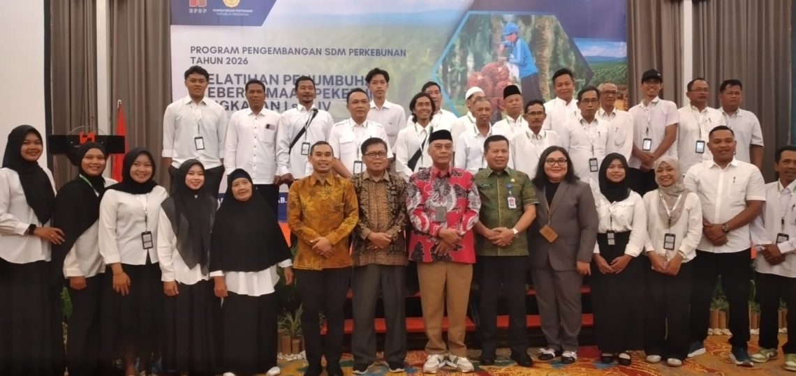 Berfhoto bersama usai acara. FOTO: IST