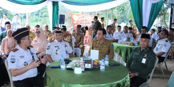 Irwan Rahmat Gumilar, Kalapas Bulian, Bupati M Fadhil Arief di sela acara. FOTO: IST HUMAS