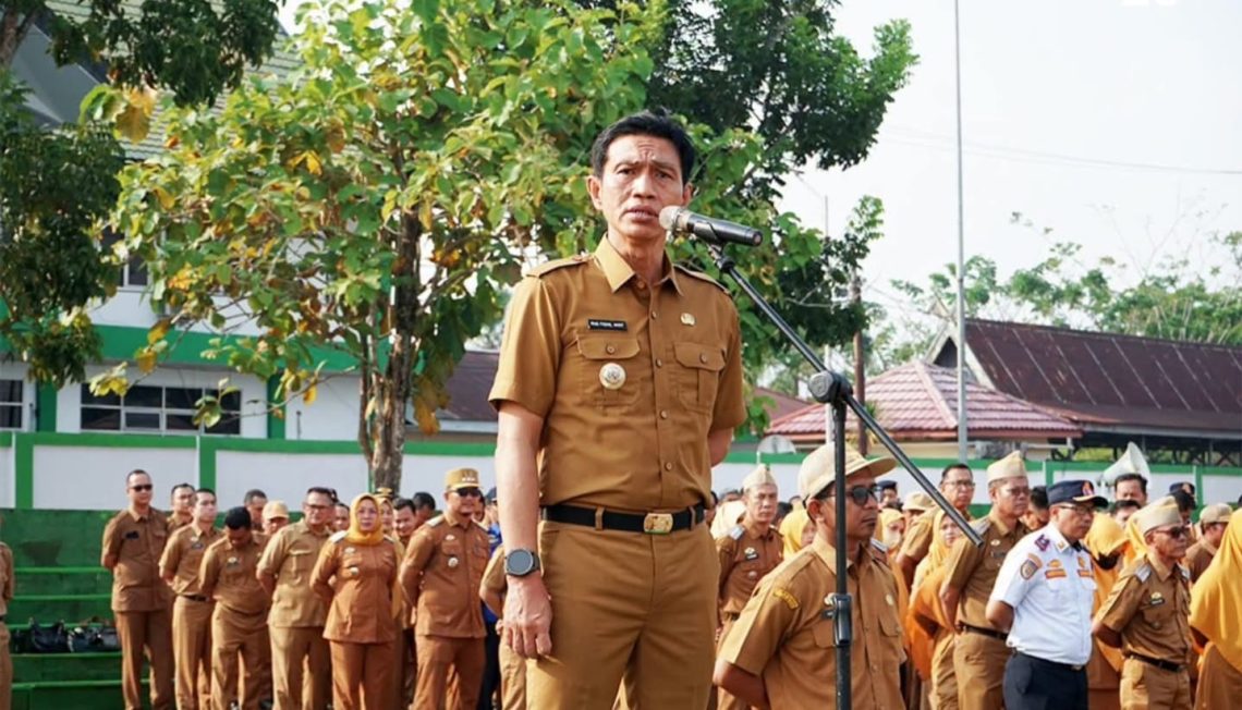 Bupati Fadhil Arief saat menyampaikan kabar gembira bahwa hal ASN Batang Hari telah cair dan masuk ke rekening masing-masing. FOTO: IST