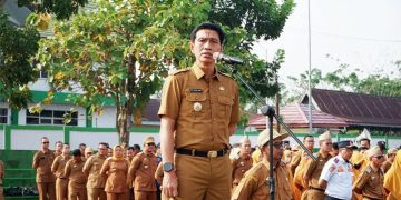 Bupati Fadhil Arief saat menyampaikan kabar gembira bahwa hal ASN Batang Hari telah cair dan masuk ke rekening masing-masing. FOTO: IST
