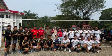 Tim bola volley Lapas kelas IIB Muara Sabak saat menang turnamen volley dalam rangka HUT RI ke 81. FOTO: IST
