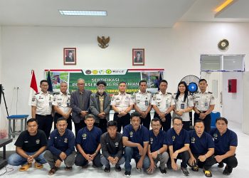 Kalapas Jambi, dan Pihak Kementrian Pertanian bersama warga binaan Lapas Jambi mengikuti pelatihan sertifikasi bidang pertanian. FOTO: IST