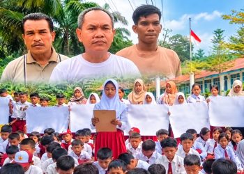 Depati Orik menjelaskan situasi bahwa tidak ada pemugaran sekolah walaupun ada eksekusi. FOTO: LAN