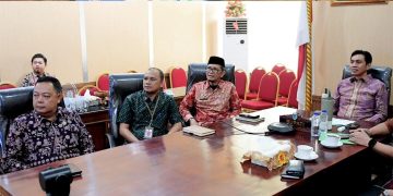 Bupati Batang Hari minta penanganan stunting dengan tegas dan terukur. FOTO : LAN