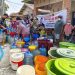 Hampir Dua Pekan Kekeringan, 10.000 Liter Air Bersih Disalurkan Rocky Candra ke Kumpeh Ulu. FOTO: IST