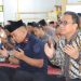 Kanwil Ditjenpas Jambi pimpin doa bersama pemasyarakatan Jambi dan jajaran serta warga binaan gelar doa bersama mendoakan jurnalis yang hilang saat liputan erupsi gunung anak Krakatau. FOTO: IST