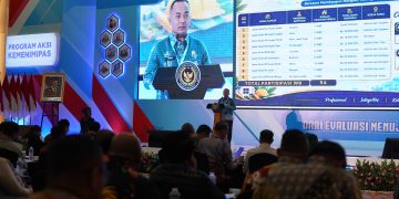 Kanwil Ditjenpas Jambi, Irwan Rahmat Gumilar saat memaparkan capaian program di Provinsi Jambi yang akan menjadi percontohan bagi Lapas lainnya di Indonesia. FOTO: IST