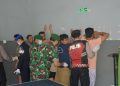 Petugas Lapas didampingi oleh APH gabungan saat menggelar razia. FOTO: DOC HUMAS LAPAS