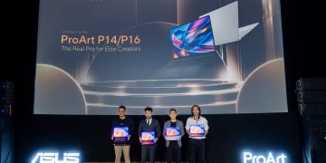 Kika: Adrian Pradipta - Technical Public Relations, ASUS Indonesia, Rudy Salim - CEO PRESTIGECORP, Lenny Lin - Country Manager, ASUS Indonesia,  Marcello Tahitoe, Top Indonesian Singer. FOTO: IST