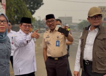 Ivan Wirata, Benny Nurdin Yusuf dan Sekda Sudirman saat cek lokasi pemutihan PKB kendaraan. FOTO: UCUP.