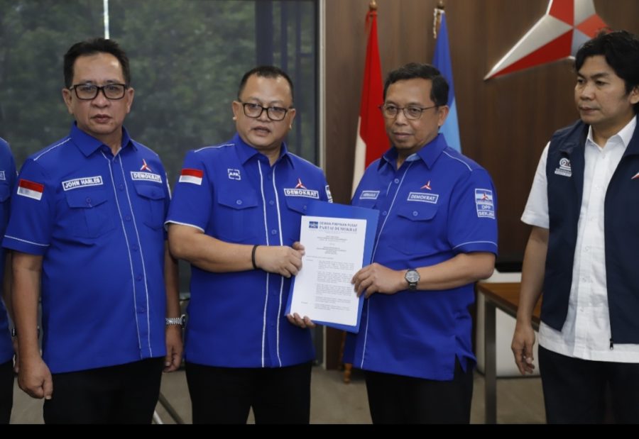 Terima SK DPP, Ahmad Fauzi Siap Tancap Gas, Demokrat Jambi Perkuat Konsolidasi hingga Akar Rumput. FOTO: IST