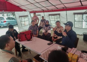 Waka DPRD Jambi saat melakukan pengecekkan posko Karhutla di Kota Jambi. FOTO: OYI